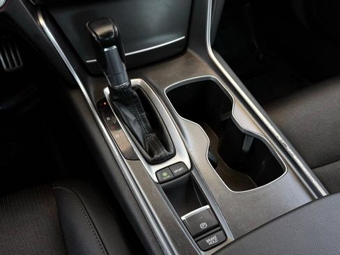 Used 2019 Honda Accord Sport image 44
