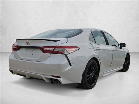 Used 2018 Toyota Camry XSE FWD image 10