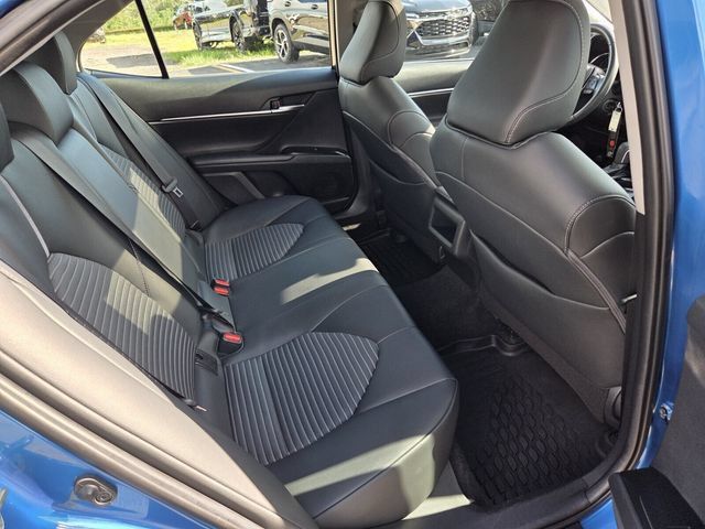 Used 2018 Toyota Camry SE w/ Moonroof Package FWD image 14