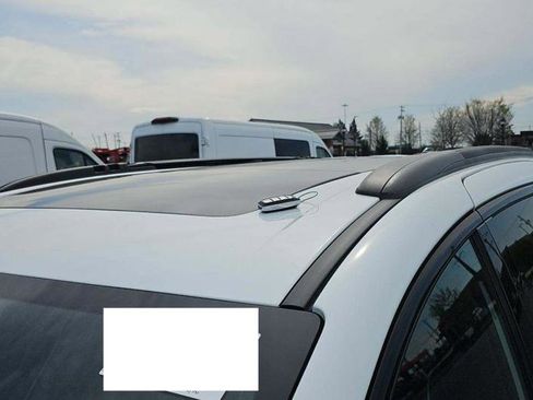 Used 2026 Chrysler Pacifica Limited w/ S Appearance Package FWD image 15