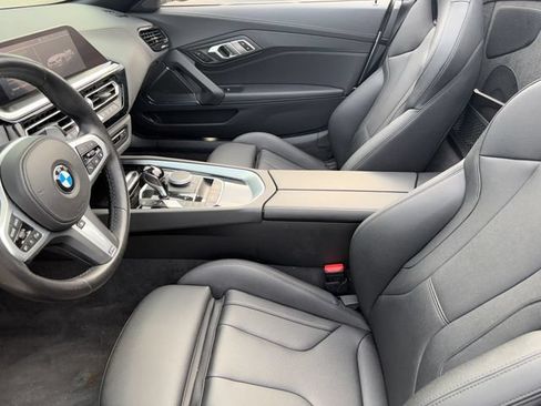 Used 2025 BMW Z4 sDrive30i RWD image 9