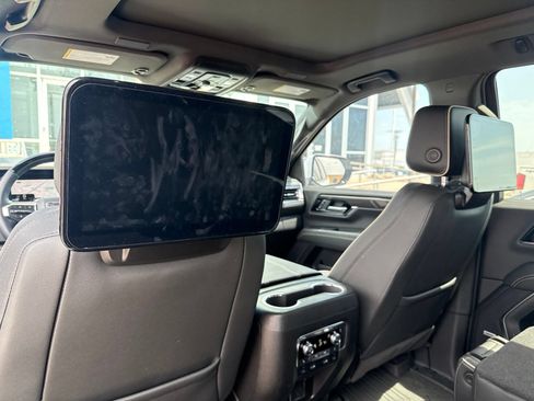 Used 2026 GMC Yukon Elevation w/ Elevation Premium Package AWD/4WD image 14