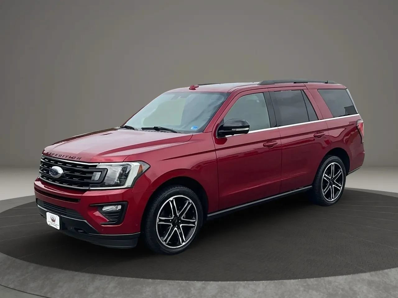 Used 2019 Ford Expedition Limited w/ Equipment Group 303A AWD/4WD image 1