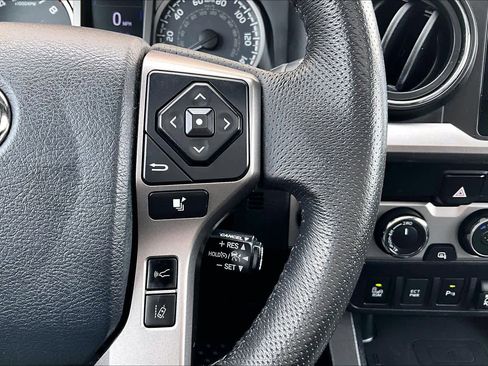 Certified 2019 Toyota Tacoma Limited image 24