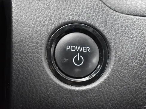 Used 2025 Toyota Camry LE FWD image 28