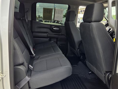 Used 2020 Chevrolet Silverado 1500 Custom w/ Custom Value Package RWD image 15