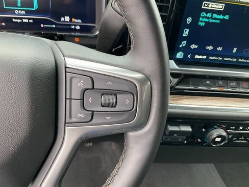 Used 2025 Chevrolet Silverado 1500 LT image 12