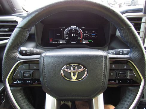Used 2023 Toyota Sequoia Platinum AWD/4WD image 26