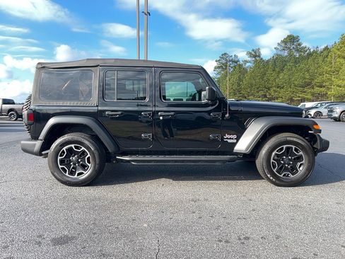 Used 2021 Jeep Wrangler Unlimited Sport image 4