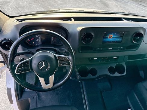 Used 2022 Mercedes-Benz Sprinter 144 Cargo image 3