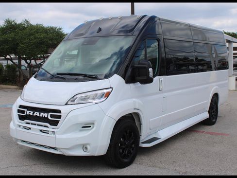 Used 2024 RAM ProMaster 3500 FWD image 1