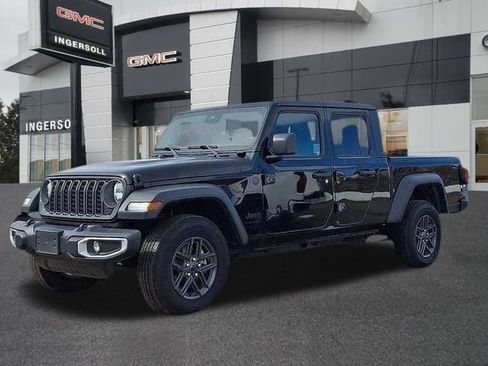 Used 2025 Jeep Gladiator Sport AWD/4WD image 36