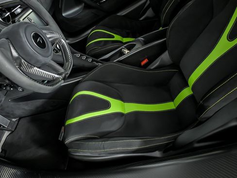 Used 2021 McLaren 765LT RWD image 22