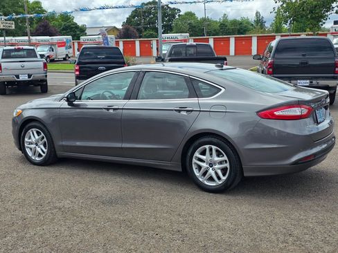 Used 2014 Ford Fusion SE w/ Equipment Group 202A FWD image 29