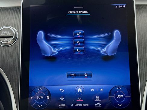 Used 2023 Mercedes-Benz C 300 Sedan image 16