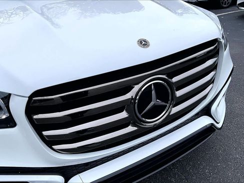 Used 2024 Mercedes-Benz GLS 450 4MATIC image 30