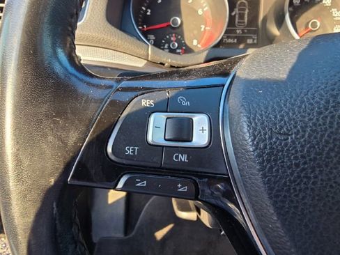 Used 2017 Volkswagen Passat 1.8T R-Line image 19