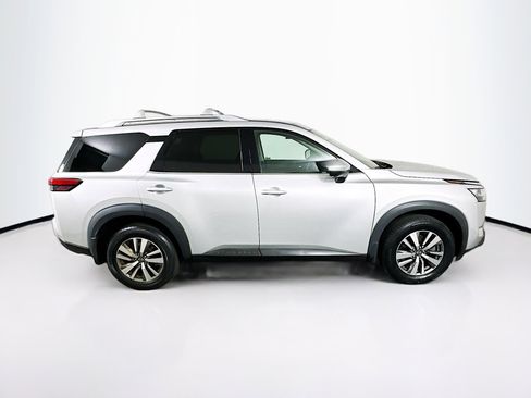 Used 2023 Nissan Pathfinder SL w/ Black Appearance Package image 10