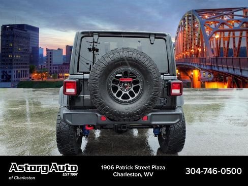 Used 2021 Jeep Wrangler Unlimited Rubicon w/ Xtreme Recon 35" Tire Package AWD/4WD image 4