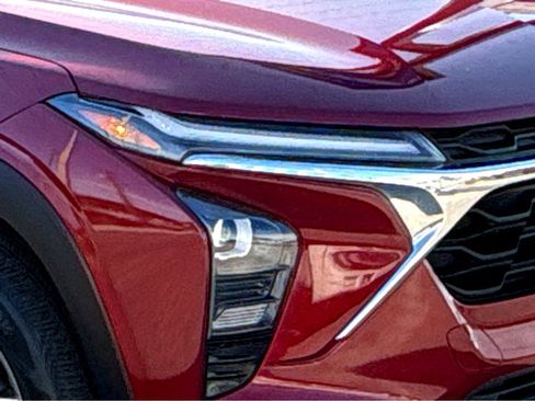 Certified 2024 Chevrolet Trax LT image 21