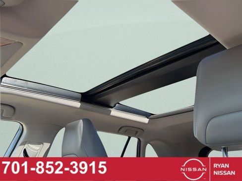 Used 2020 Toyota RAV4 Limited AWD/4WD image 26