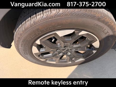 Certified 2025 Kia Sorento S w/ Panoramic Sunroof Package FWD image 10
