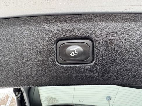 Used 2024 Ford Edge SEL w/ Convenience Package image 32