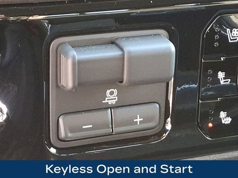 Used 2026 Chevrolet Silverado 2500 LTZ w/ LTZ Plus Package image 29