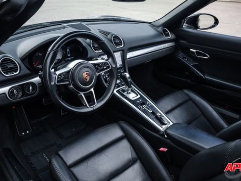 Used 2017 Porsche 718 Boxster S image 2