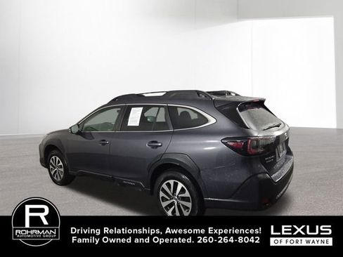 Used 2023 Subaru Outback Premium AWD/4WD image 10