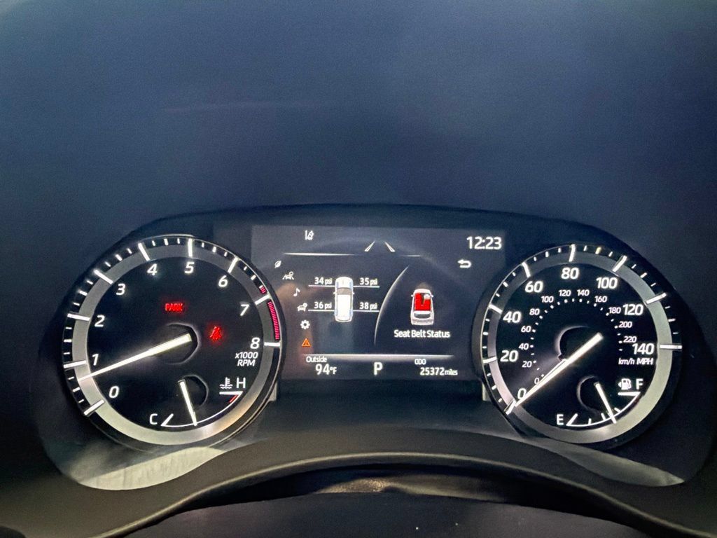 Used 2021 Toyota Highlander Limited AWD/4WD image 14