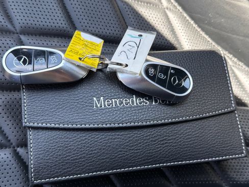 Used 2022 Mercedes-Benz S 580 4MATIC Sedan image 45