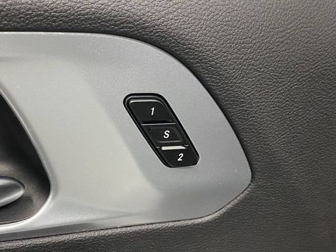 New 2026 Chrysler Pacifica Limited w/ S Appearance Package AWD/4WD image 27