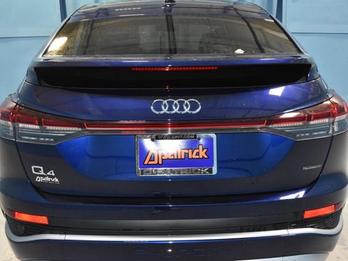 Used 2024 Audi Q4 e-tron Premium image 28