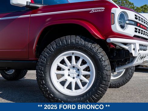 New 2025 Ford Bronco Heritage Edition AWD/4WD image 6