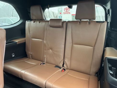 Used 2024 Toyota Grand Highlander AWD Hybrid image 43