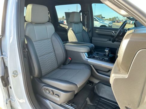 Used 2025 Chevrolet Silverado 1500 ZR2 w/ Technology Package AWD/4WD image 25