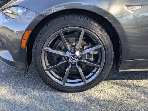 Used 2020 MAZDA MX-5 Miata RF Grand Touring image 3