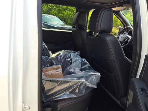 New 2026 Nissan Frontier PRO-4X w/ Pro Premium Package AWD/4WD image 12