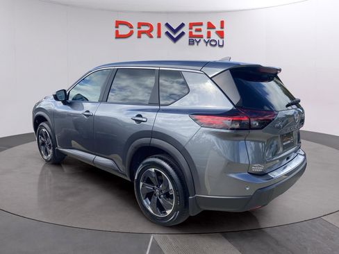 New 2026 Nissan Rogue SV image 2