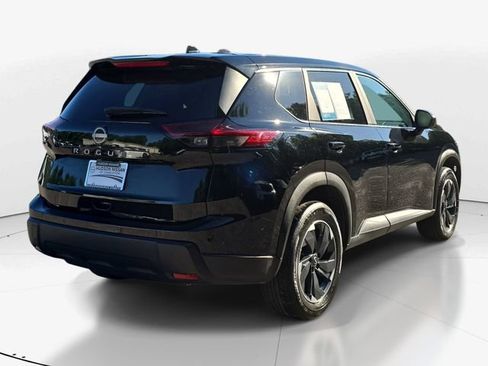 Used 2025 Nissan Rogue SV FWD image 6