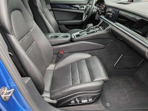 Used 2018 Porsche Panamera 4 AWD/4WD image 21