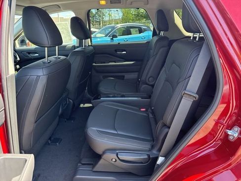 New 2026 Nissan Pathfinder SL w/ SL Premium Package AWD/4WD image 11