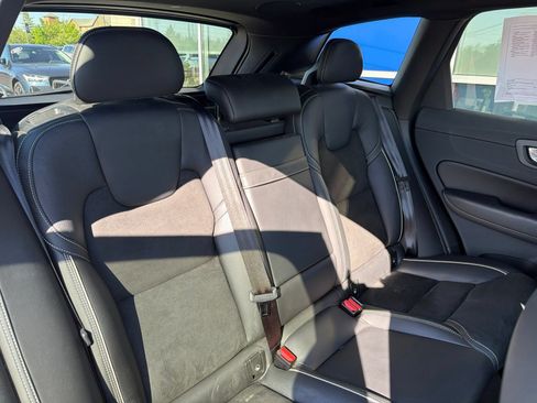 Used 2019 Volvo XC60 T8 R-Design w/ Advanced Package AWD/4WD image 24