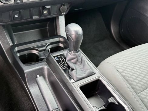 Used 2023 Toyota Tacoma SR AWD/4WD image 21