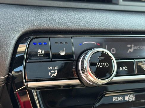 Used 2023 Honda Pilot Elite image 21
