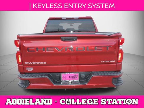 Used 2020 Chevrolet Silverado 1500 Custom w/ Infotainment Package RWD image 5