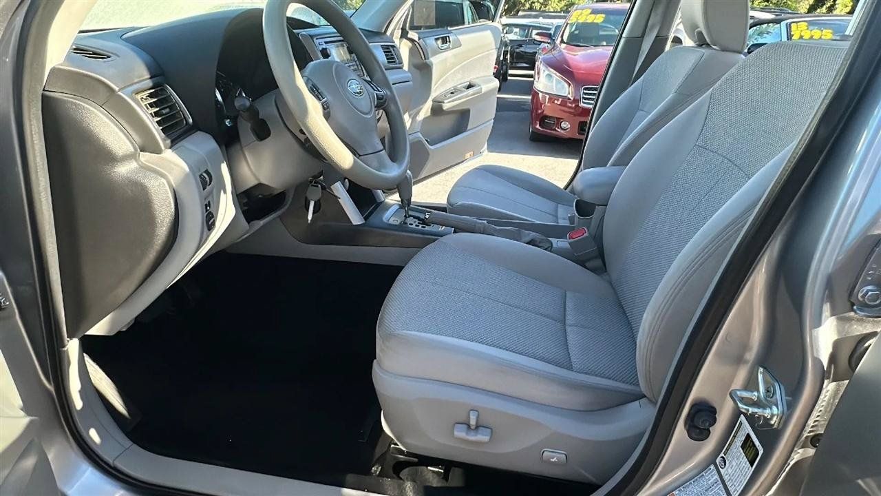 Used 2011 Subaru Forester 2.5X Premium AWD/4WD image 22