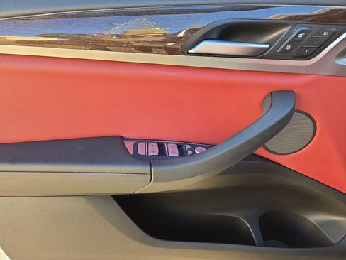 Certified 2023 BMW X4 xDrive30i w/ Premium Package image 15