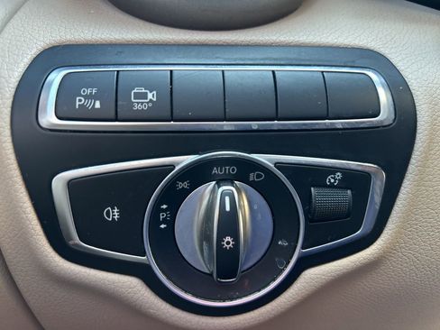 Used 2018 Mercedes-Benz GLC 300 4MATIC image 18